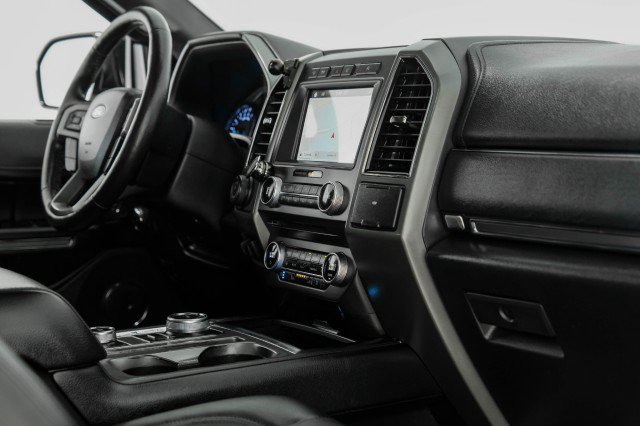 Used 2018 Ford Expedition XLT w/ Equipment Group 202A AWD/4WD image 24