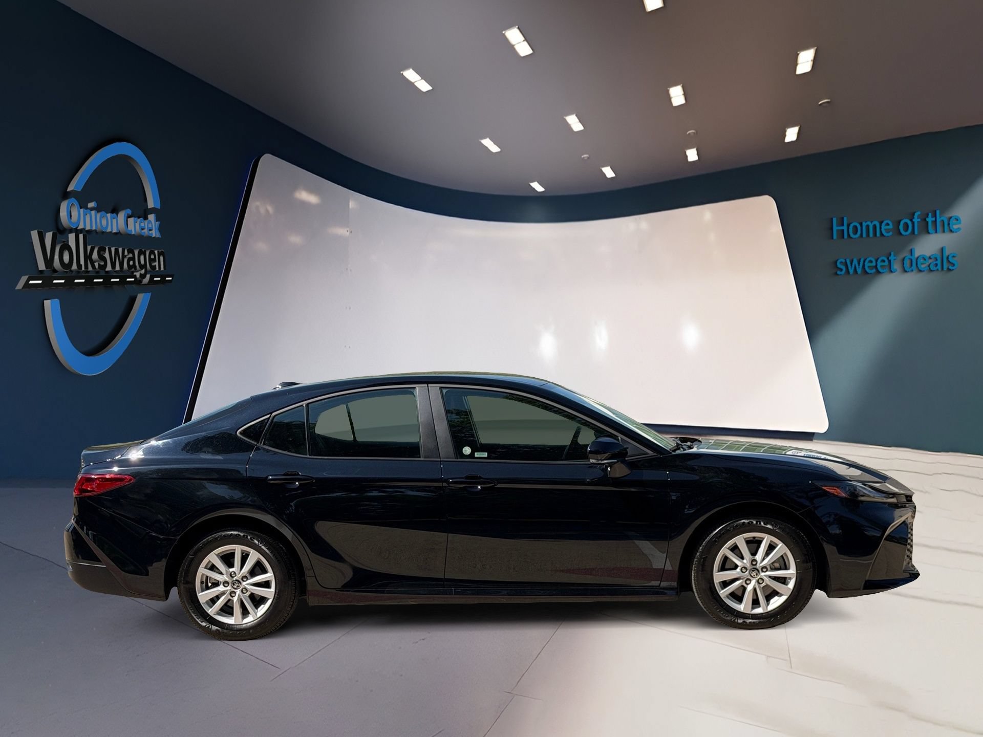 Used 2026 Toyota Camry LE FWD image 4