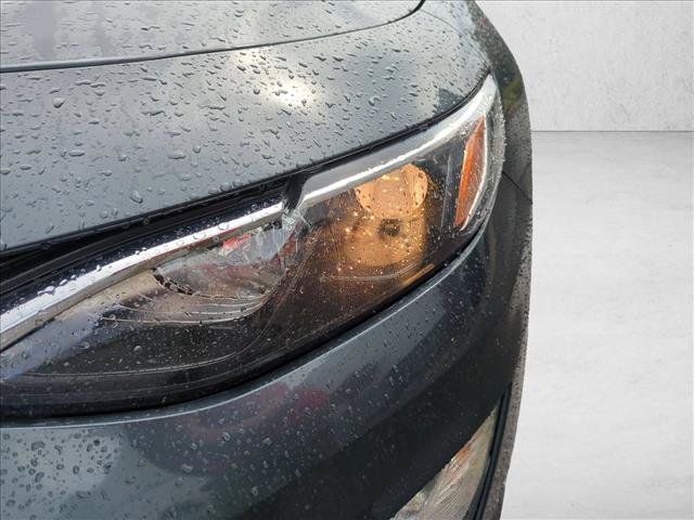 Used 2021 Chevrolet Malibu LT FWD image 7