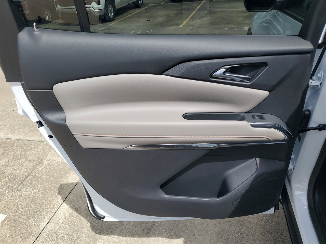 New 2026 Chevrolet Traverse LT image 9