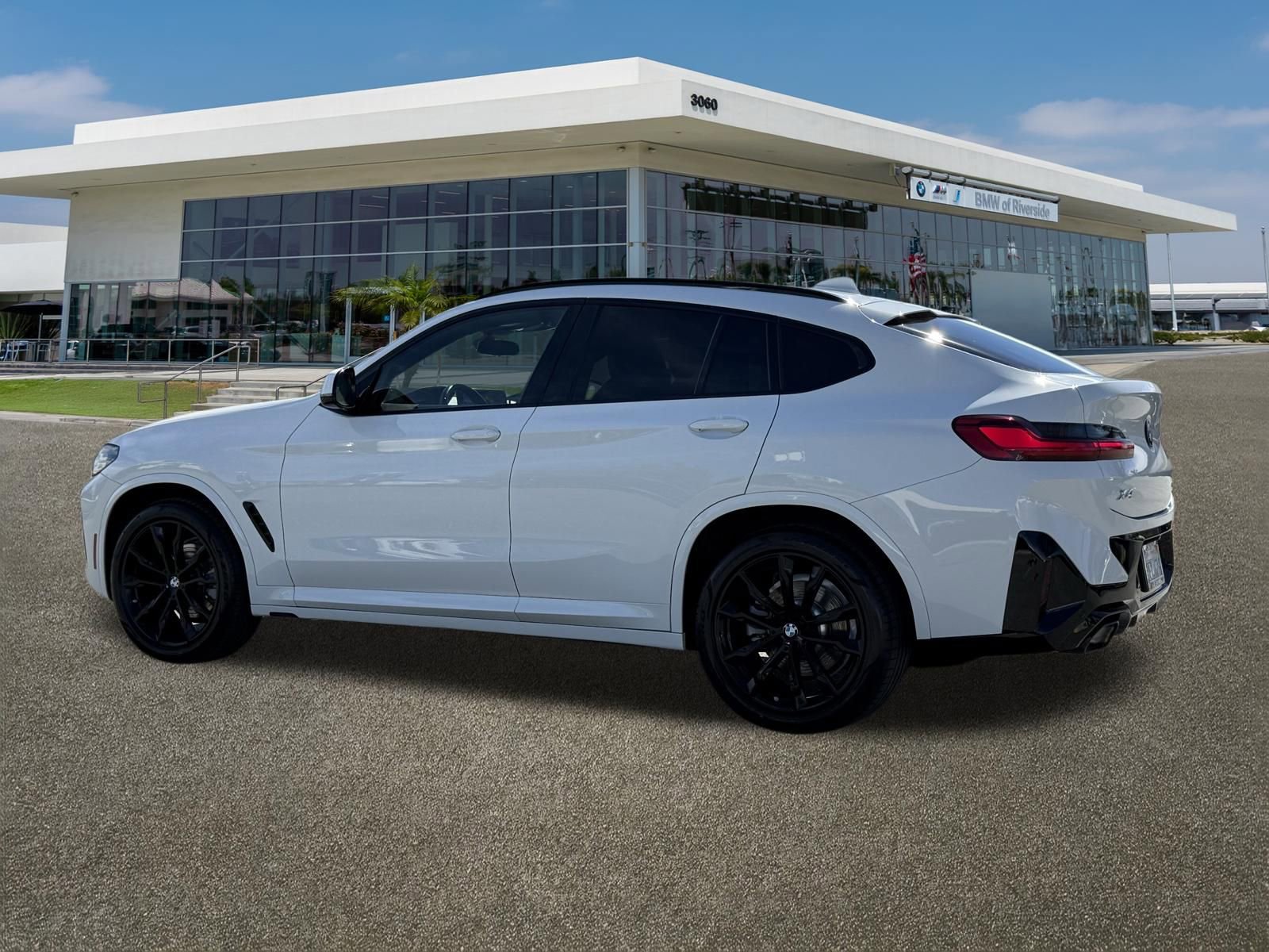 Used 2023 BMW X4 xDrive30i w/ M Sport Package image 7