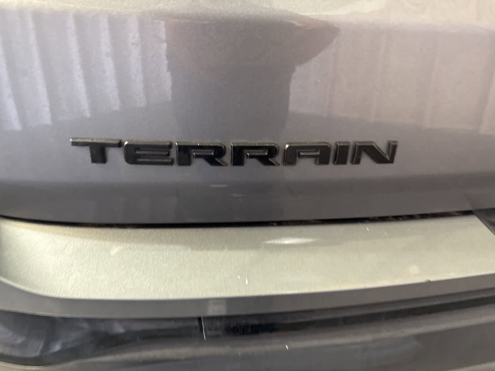 Used 2020 GMC Terrain SLE w/ Elevation Edition FWD image 16
