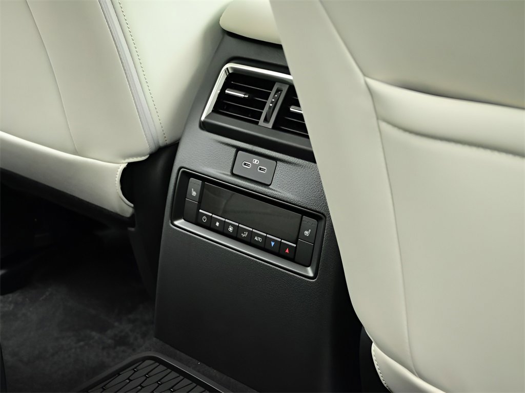 New 2025 MAZDA CX-90 Plug-In Hybrid w/ Premium Plus image 18