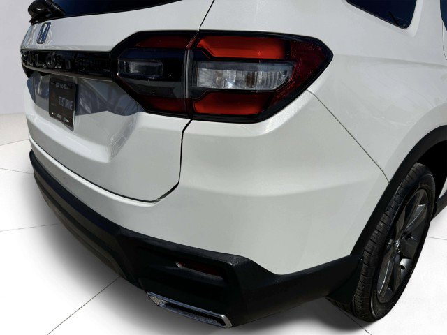 Used 2023 Honda Pilot Sport image 15