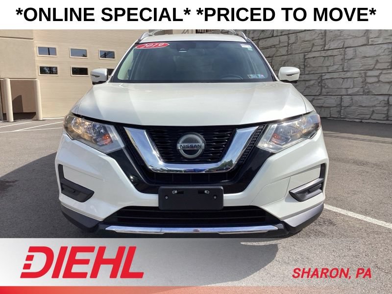 Used 2019 Nissan Rogue SV w/ Premium Package FWD image 3