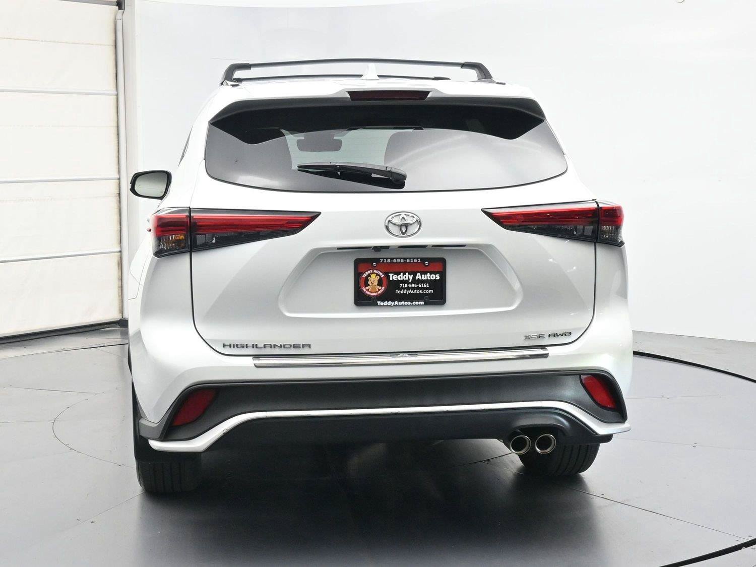 Used 2023 Toyota Highlander XSE AWD/4WD image 28