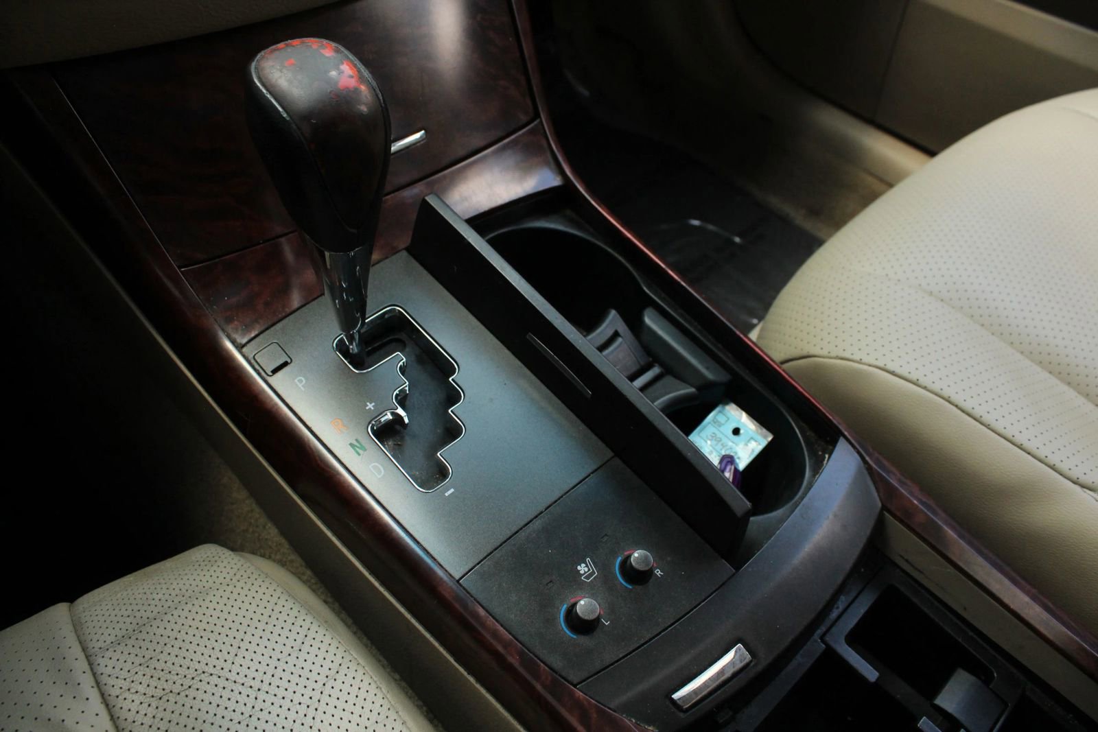 Used 2011 Toyota Avalon Limited FWD image 33