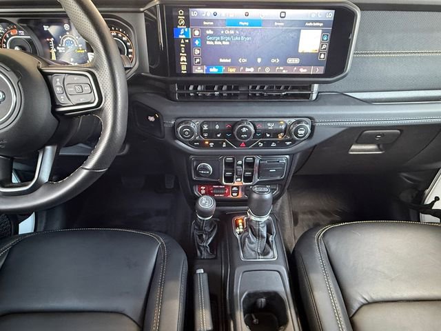 Used 2025 Jeep Wrangler Unlimited Rubicon 392 AWD/4WD image 3