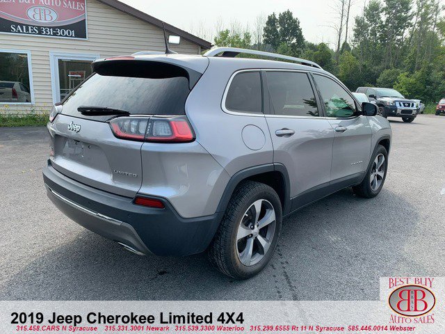 Used 2019 Jeep Cherokee Limited image 3