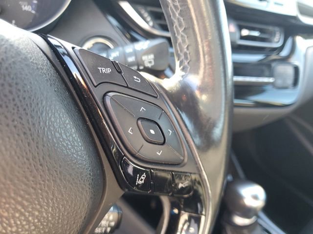 Used 2019 Toyota C-HR XLE image 22