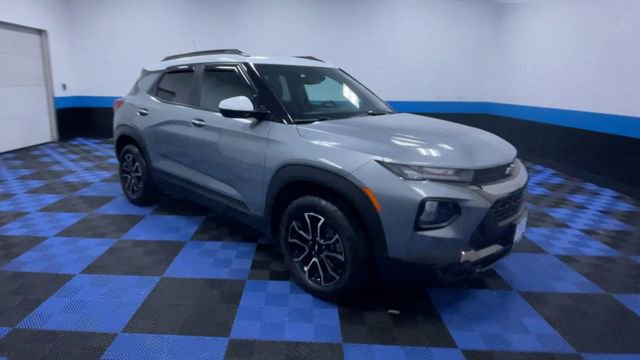 Used 2023 Chevrolet TrailBlazer ACTIV w/ Sun and Liftgate Package image 2