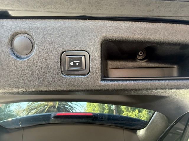 Used 2018 Chevrolet Equinox Premier image 31