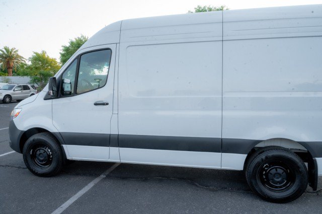 Used 2025 Mercedes-Benz Sprinter 2500 image 5