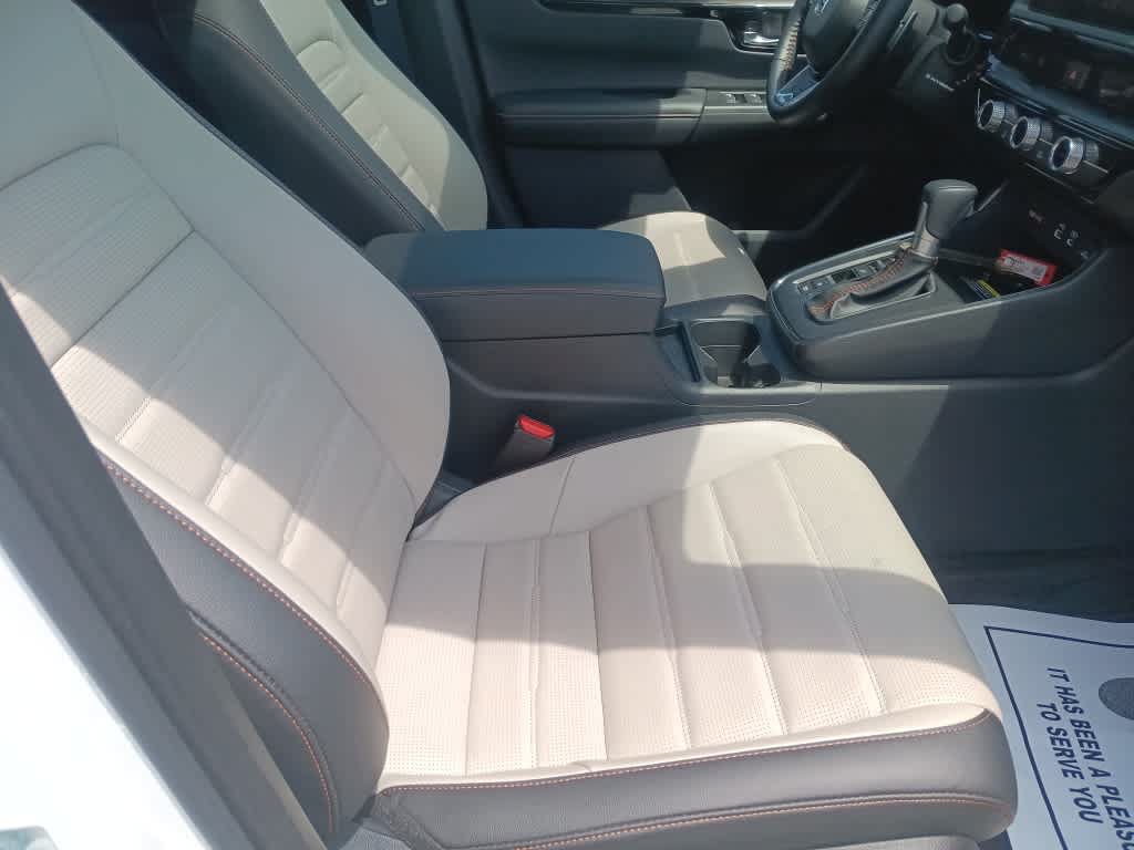 Used 2025 Honda CR-V Sport Touring image 26