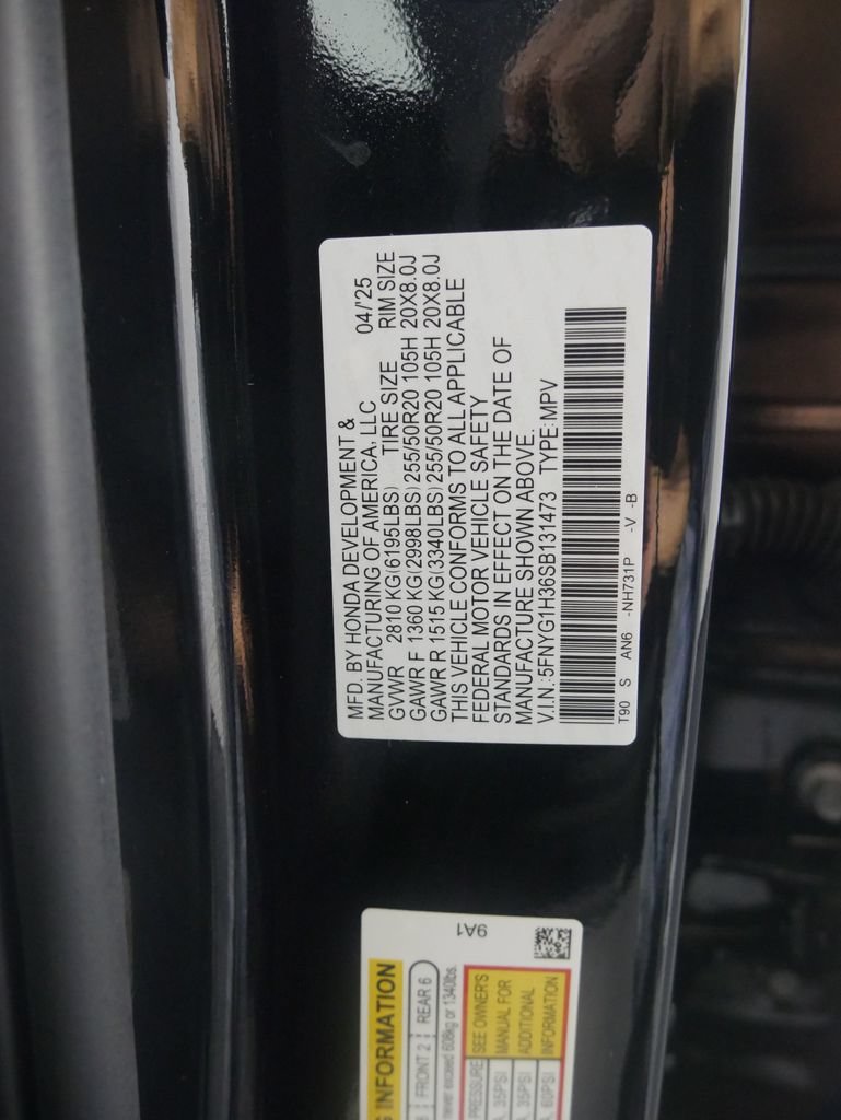 Used 2025 Honda Pilot Sport image 18