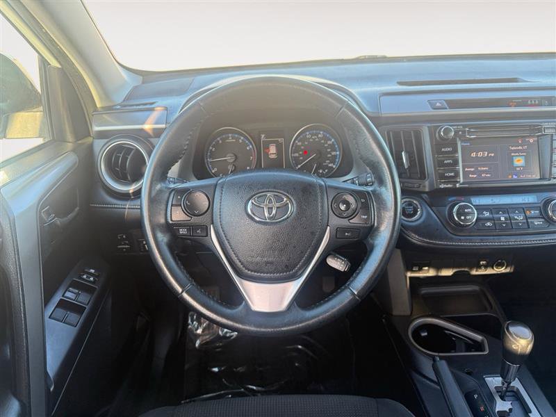 Used 2018 Toyota RAV4 XLE image 12