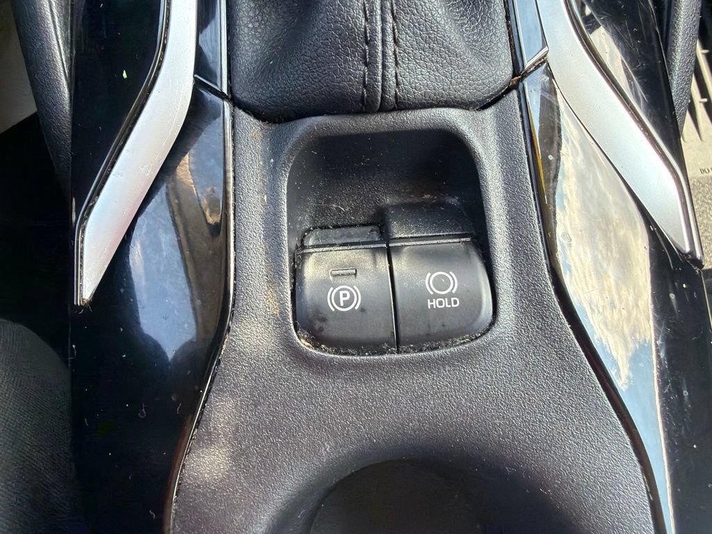 Used 2020 Toyota Corolla LE FWD image 24