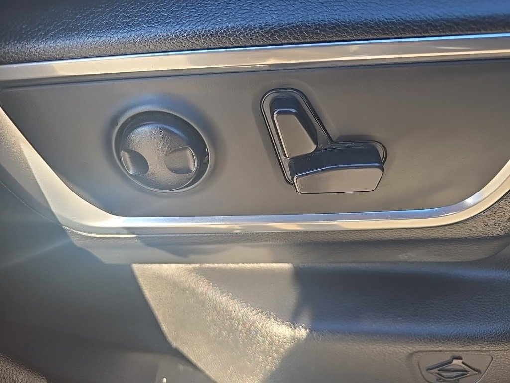 Used 2025 RAM 1500 Laramie image 6