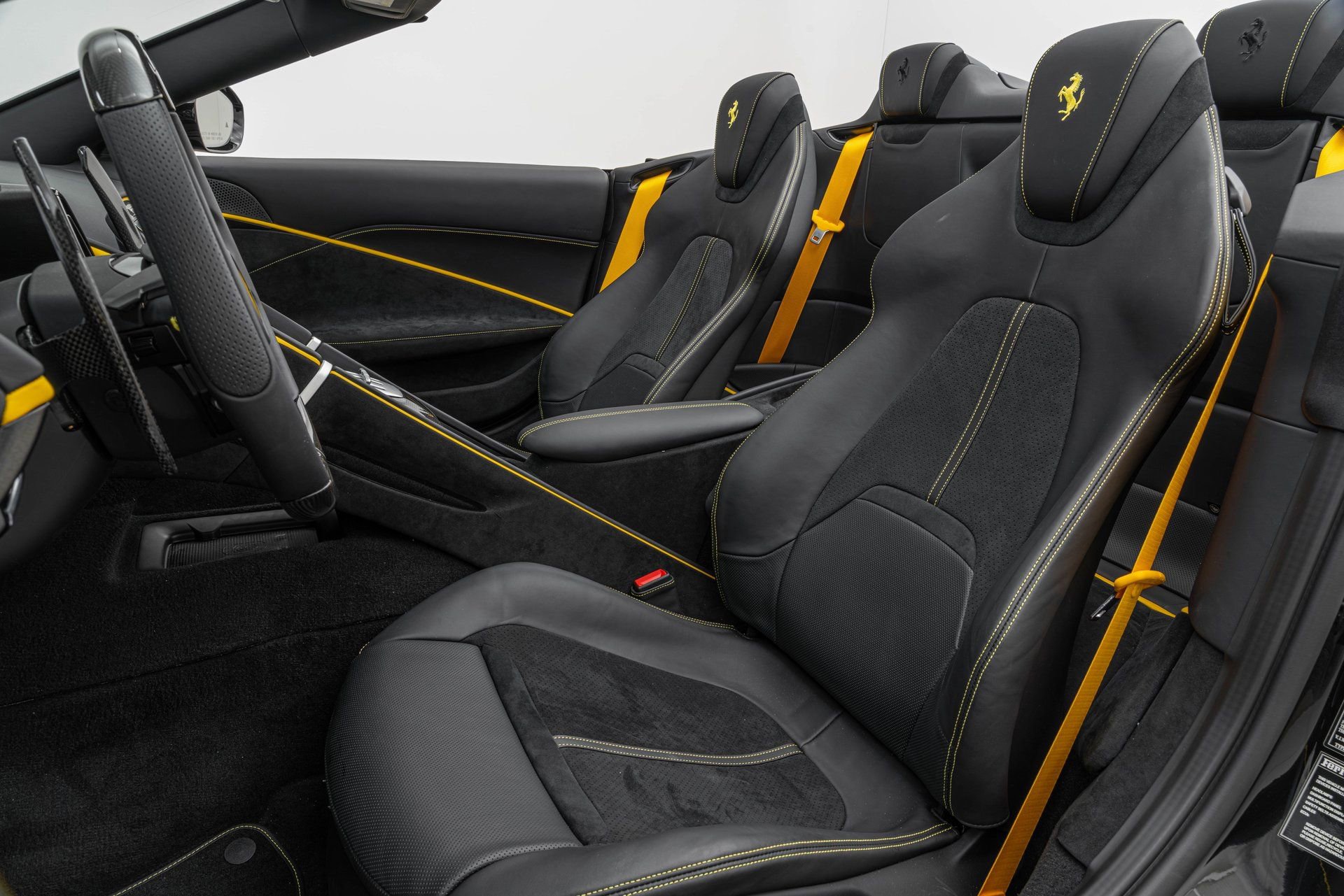 Certified 2025 Ferrari Roma Spider RWD image 5