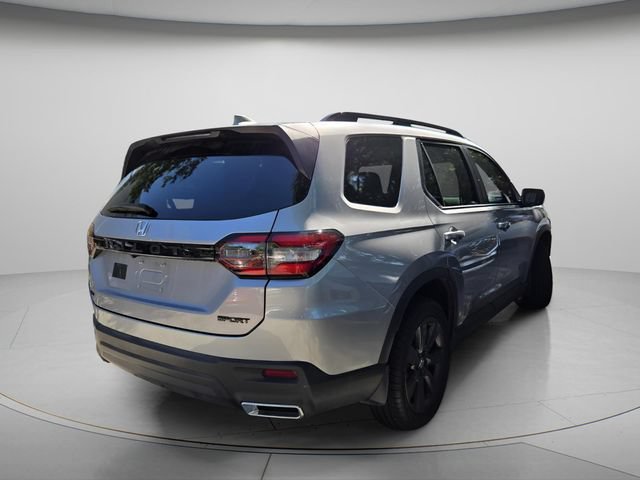 Used 2025 Honda Pilot Sport image 8