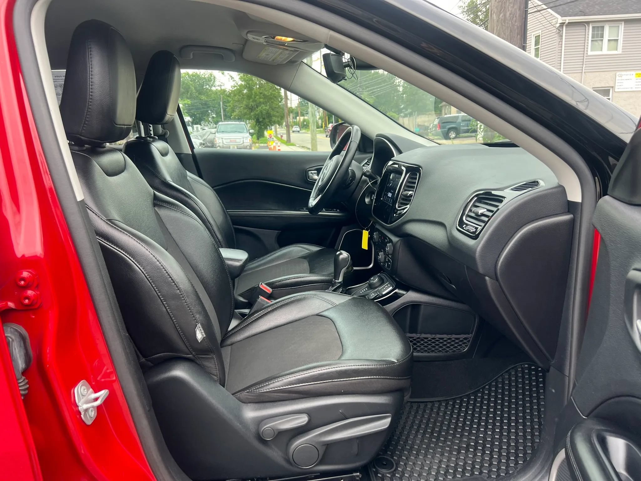 Used 2020 Jeep Compass Latitude AWD/4WD image 31