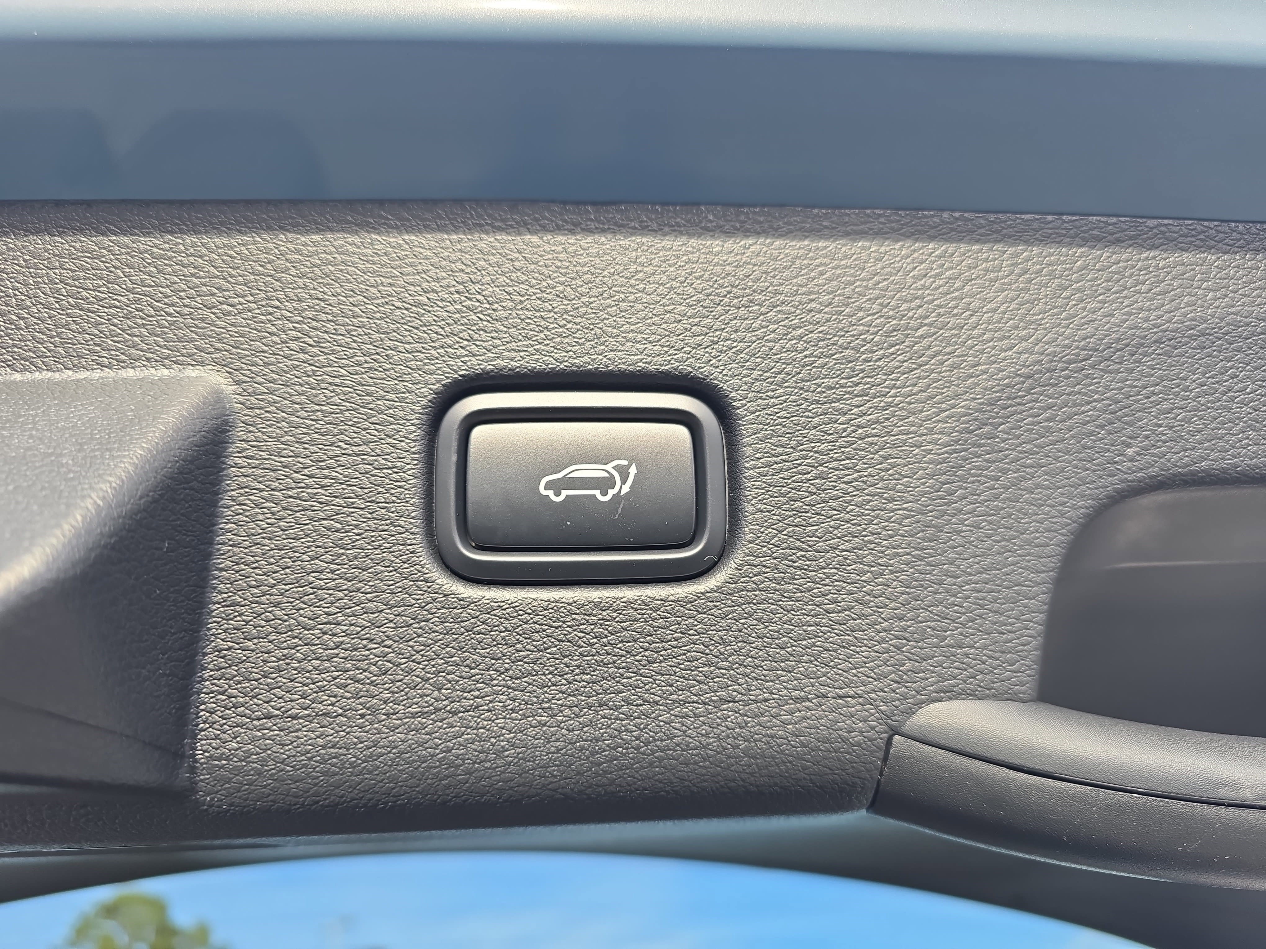 Used 2026 Kia Sportage EX w/ EX Panoramic Sunroof Package image 13