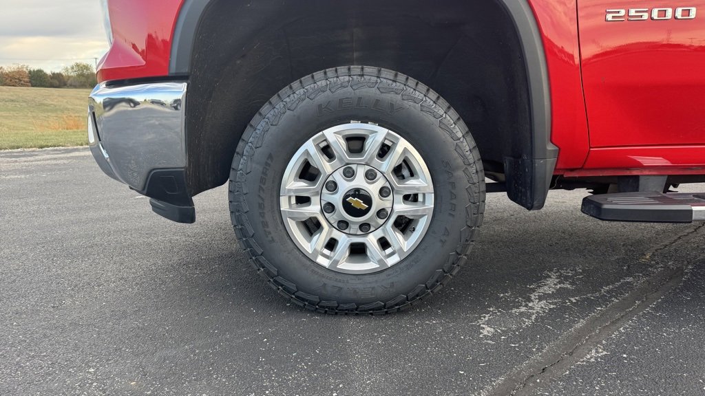 Used 2024 Chevrolet Silverado 2500 LT w/ Convenience Package image 34