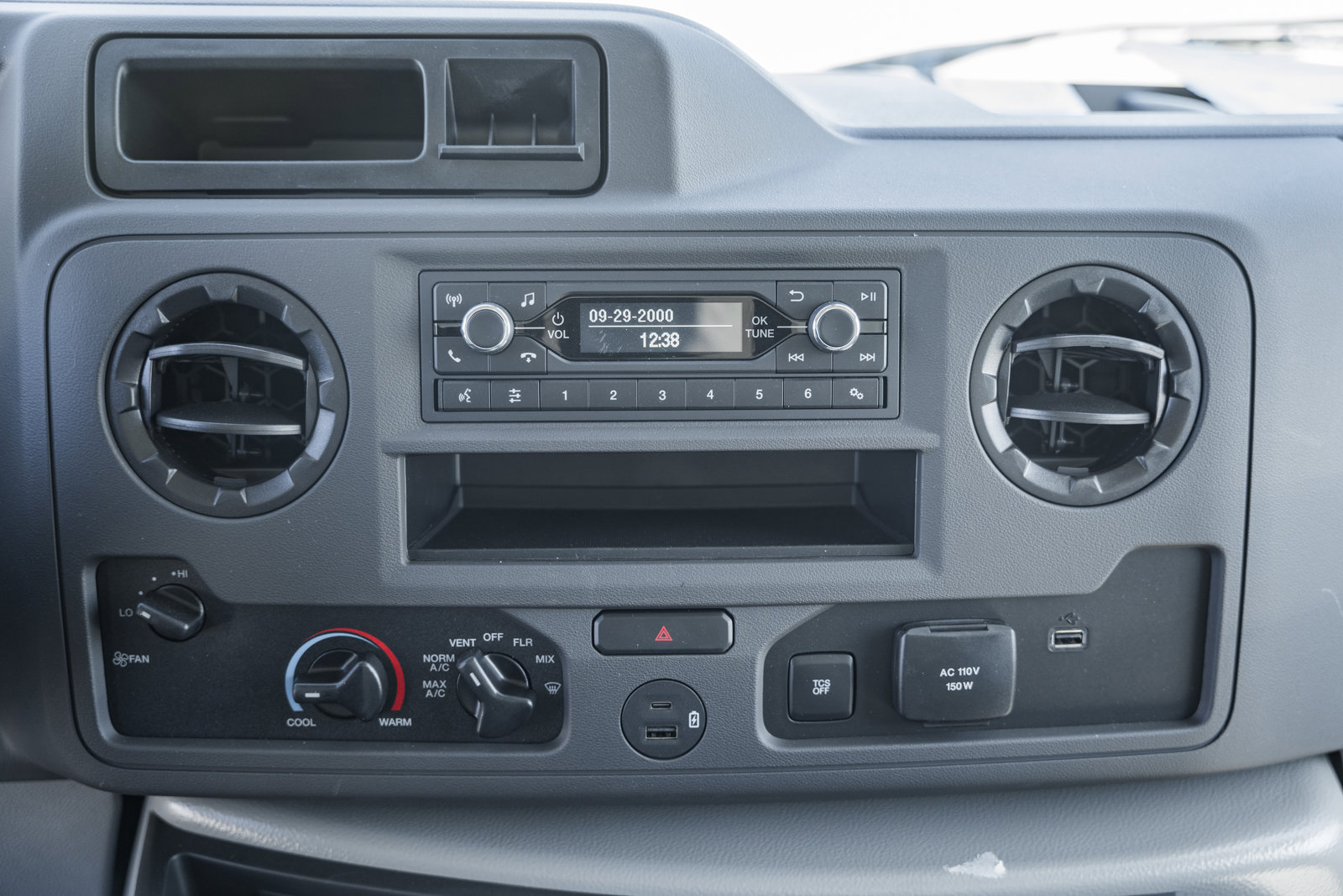 New 2026 Ford E-450 and Econoline 450 Super Duty w/ Power Equipment Group RWD image 23