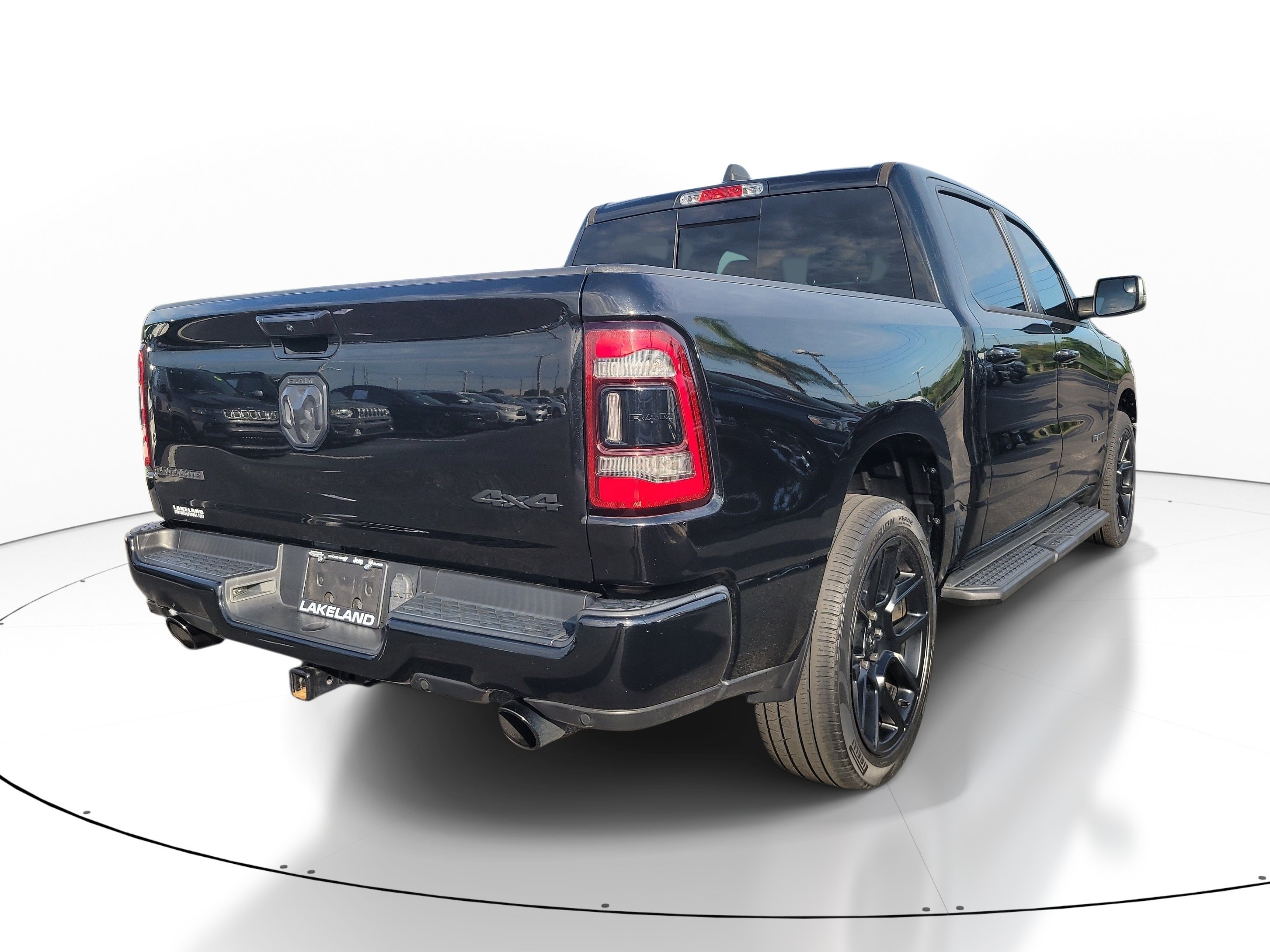 Used 2023 RAM 1500 Laramie AWD/4WD image 4