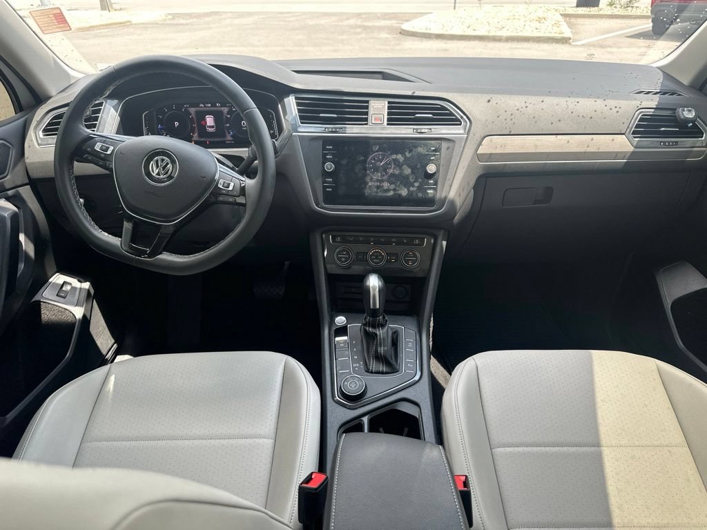 Used 2021 Volkswagen Tiguan SEL AWD/4WD image 26