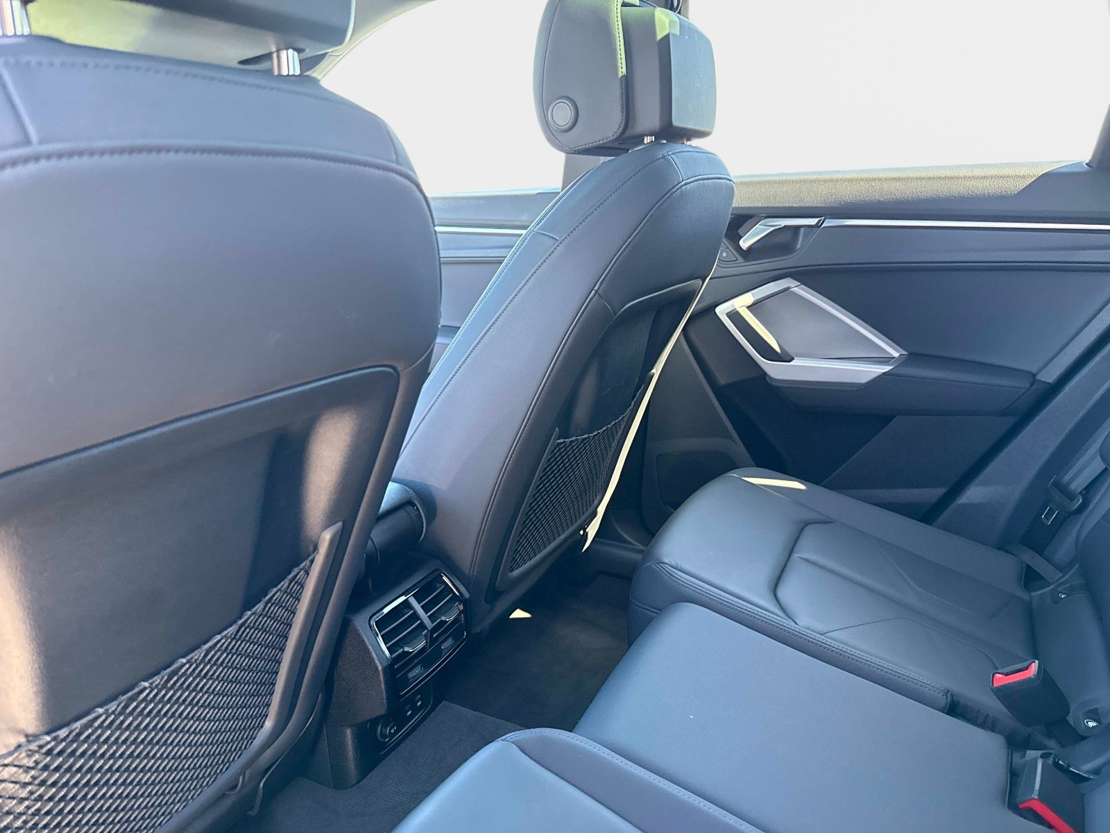 Used 2023 Audi Q3 2.0T Premium w/ Convenience Package image 16