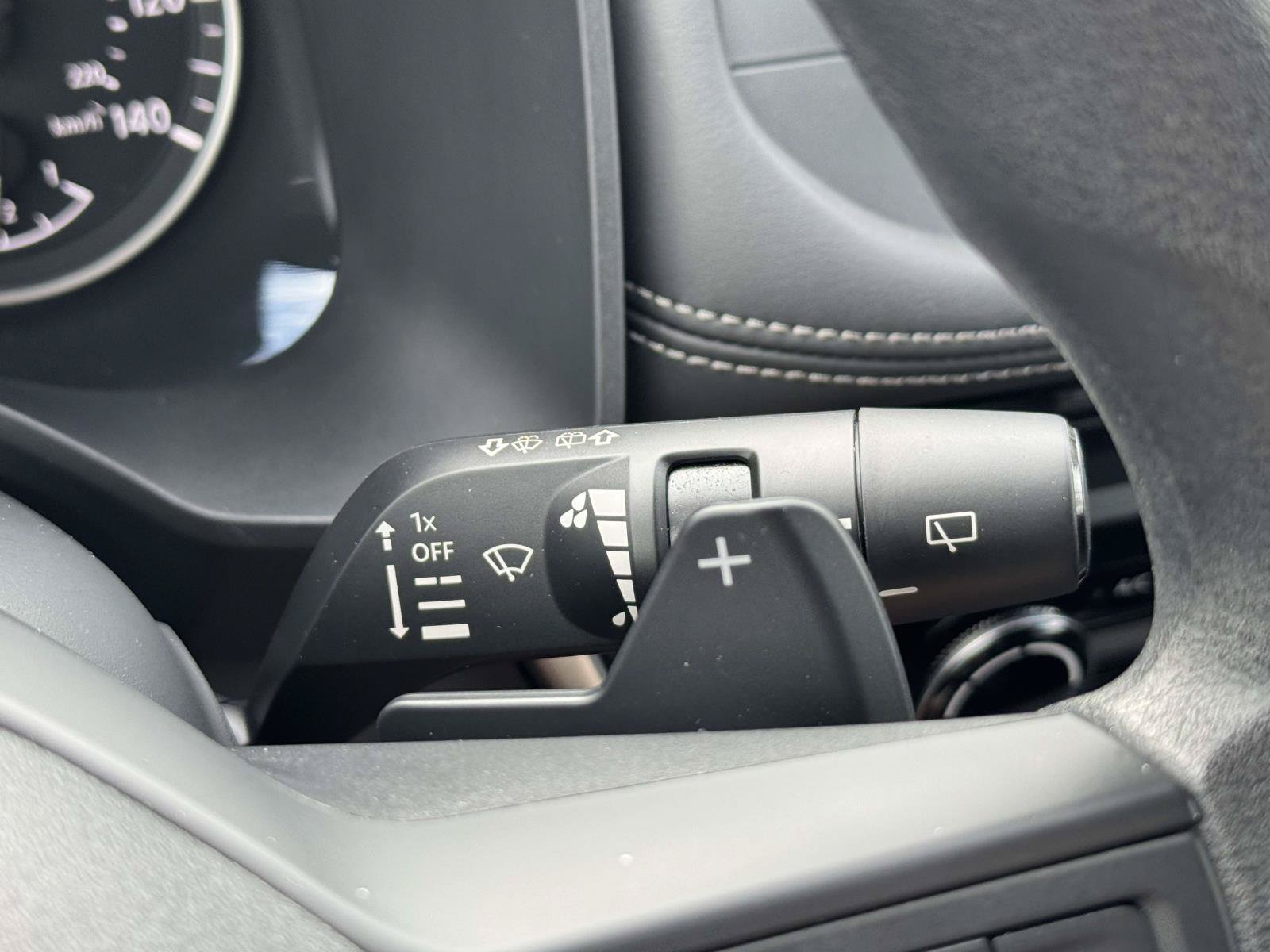 Used 2025 Nissan Rogue S AWD/4WD image 21