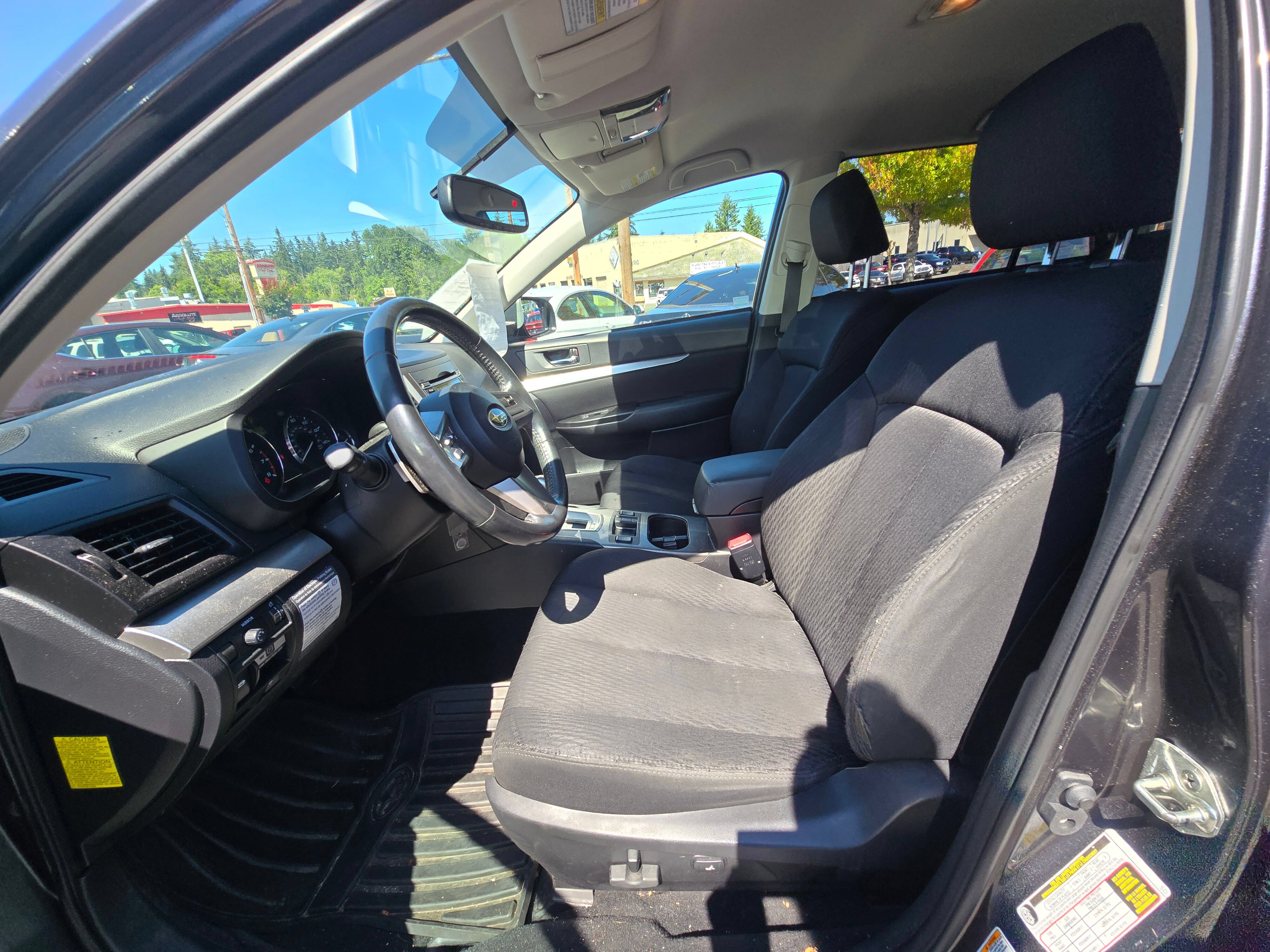 Used 2011 Subaru Outback 2.5i Premium w/ All-Weather Pkg AWD/4WD image 21