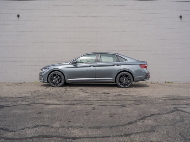 Used 2025 Volkswagen Jetta SE w/ Sunroof Package FWD video 2