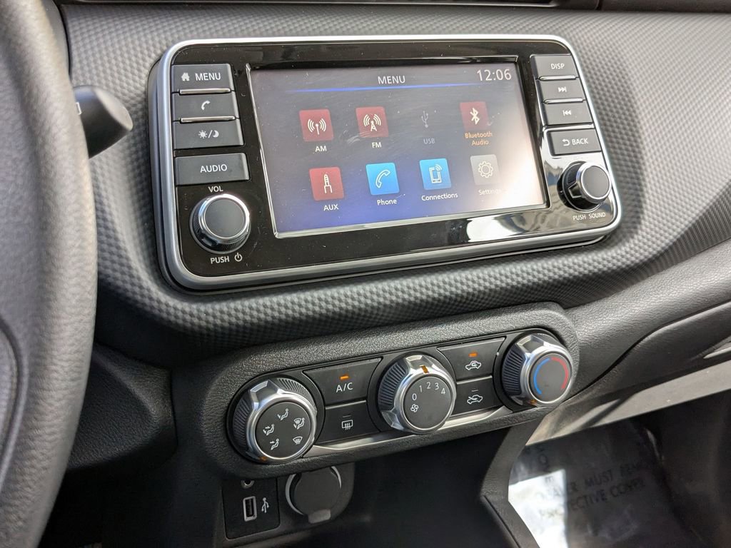 Certified 2025 Nissan Kicks Play S image 19