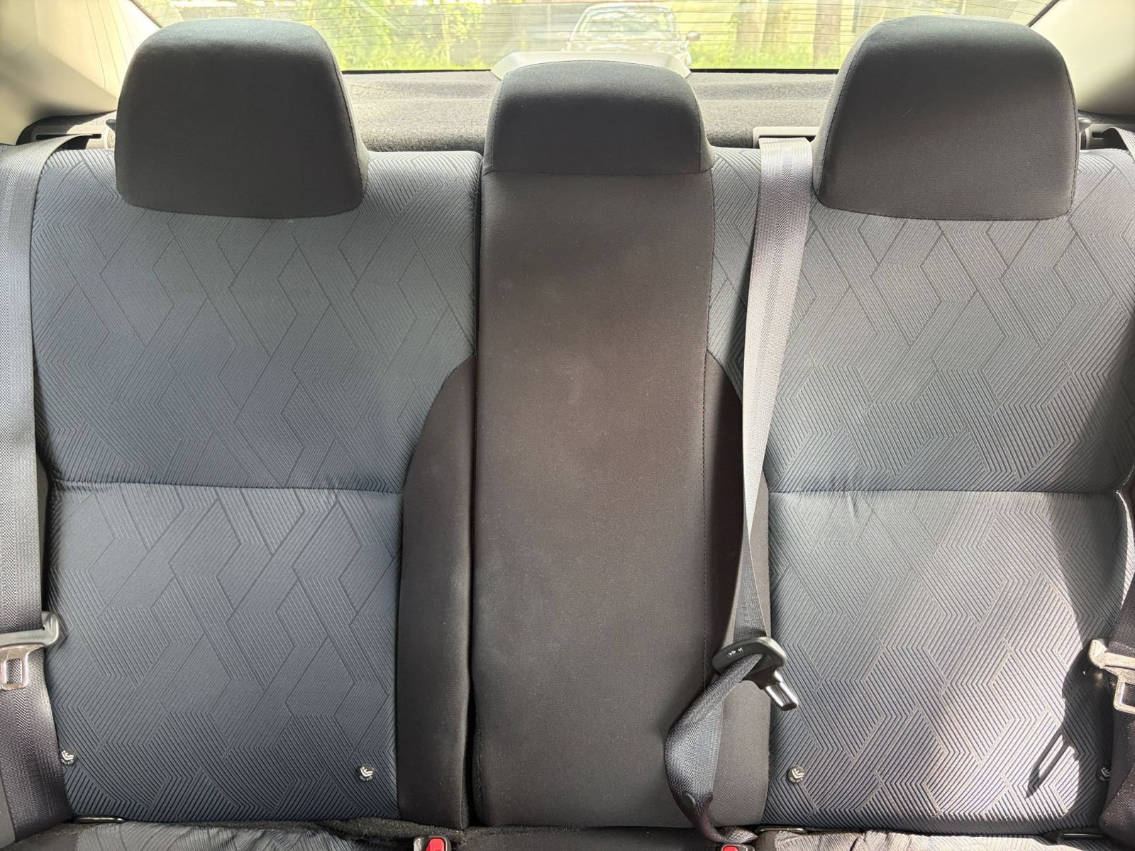 Used 2025 Nissan Versa SV FWD image 36