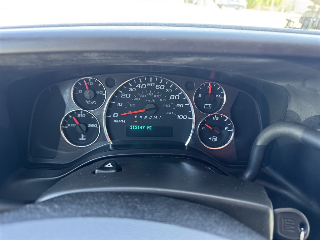 Used 2020 Chevrolet Express 2500 w/ Driver Convenience Package RWD image 7