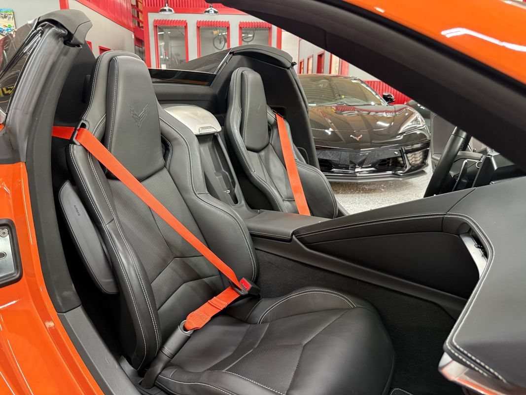 Used 2022 Chevrolet Corvette Stingray Preferred Conv w/ Z51 Performance Package RWD image 19