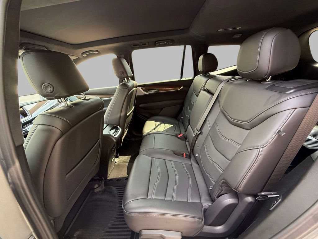 Used 2025 Cadillac XT6 Premium Luxury w/ Platinum Package AWD/4WD image 19