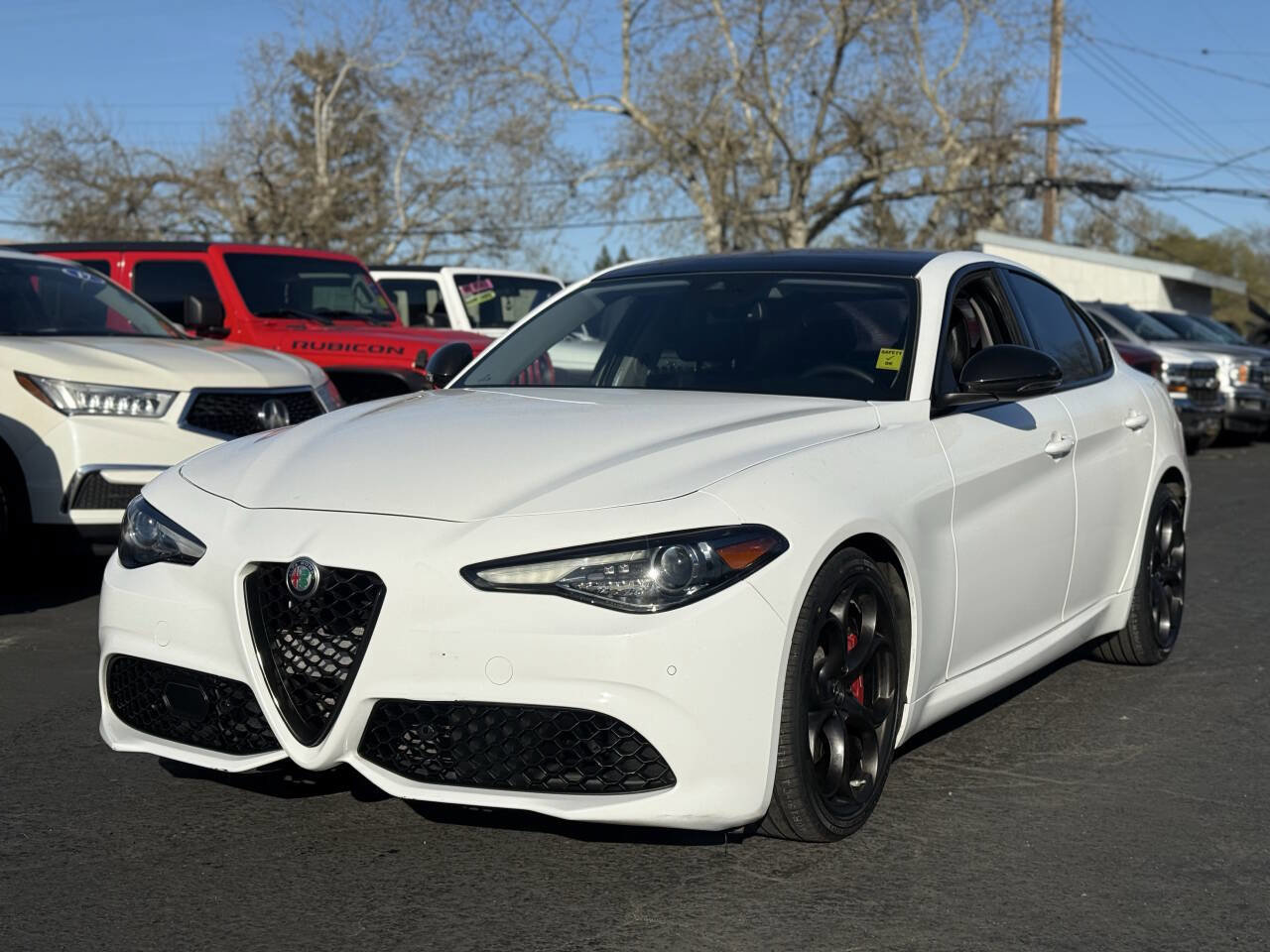 Used 2019 Alfa Romeo Giulia w/ Quick Order Package 22K Sport image 10