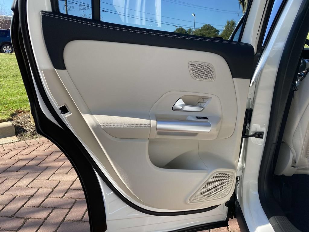 Certified 2025 Mercedes-Benz GLA 250 image 16