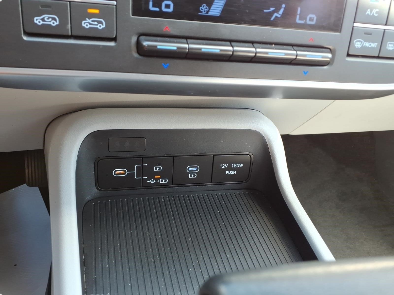 Used 2025 Hyundai Kona SEL AWD/4WD image 20