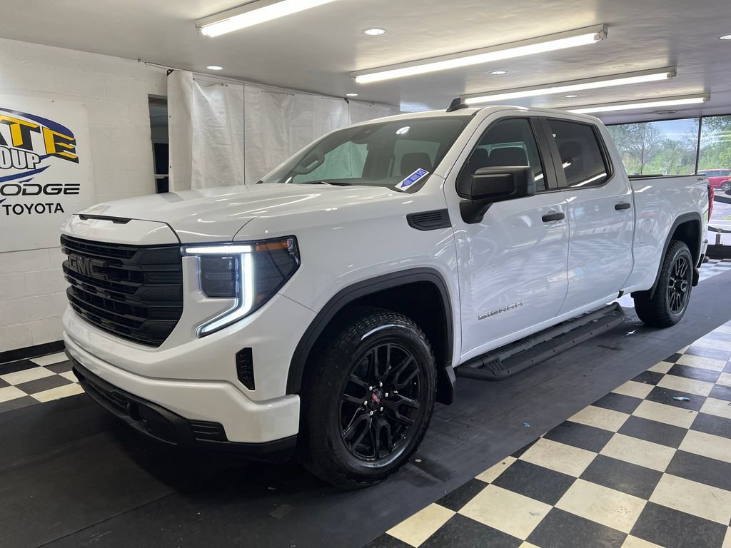 Used 2024 GMC Sierra 1500 Pro w/ Graphite Edition AWD/4WD image 4