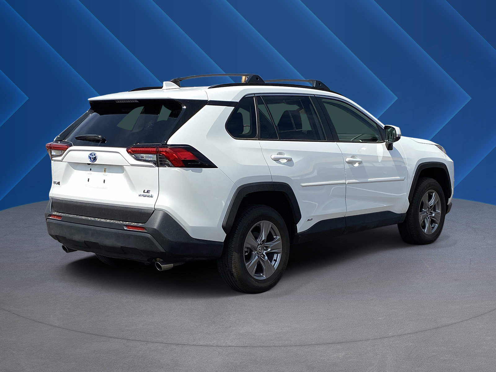 Used 2023 Toyota RAV4 LE AWD/4WD video 3