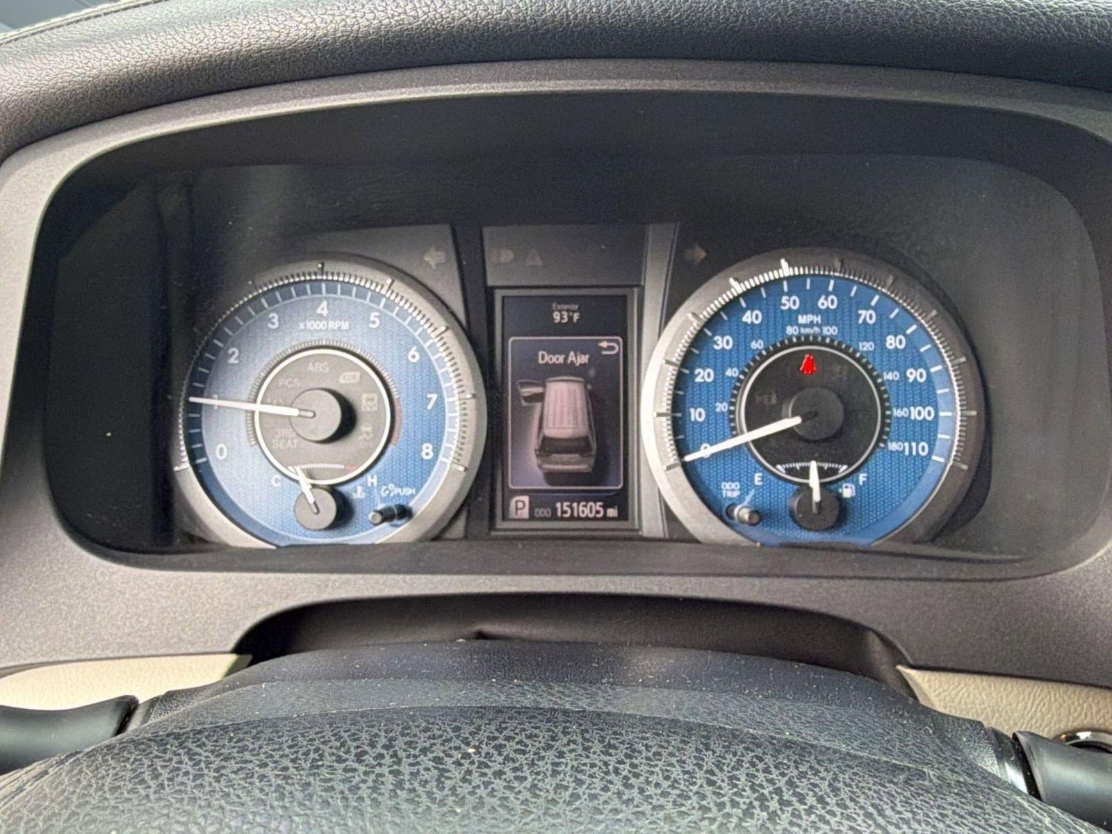 Used 2017 Toyota Sienna XLE w/ XLE Navigation Package FWD image 18
