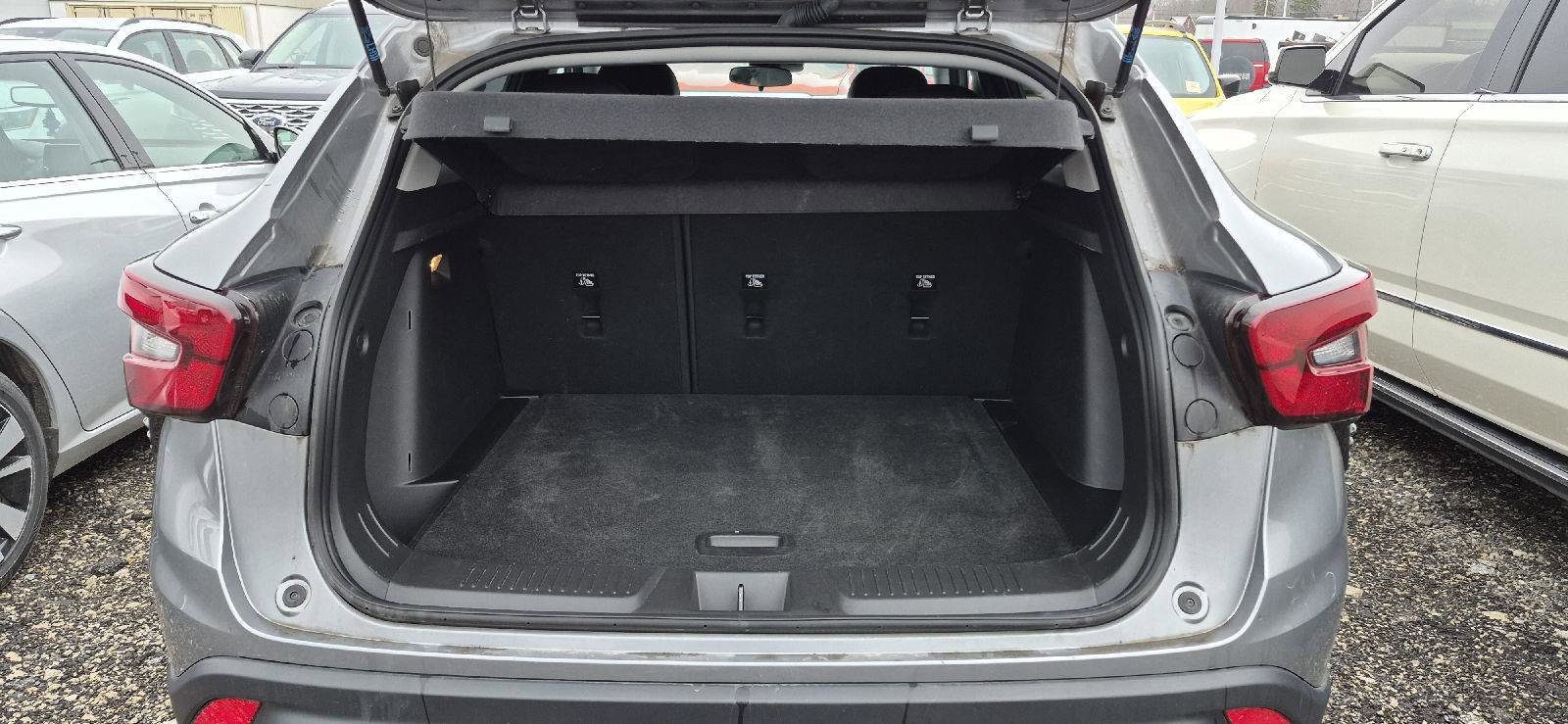 Used 2024 Chevrolet Trax LT w/ Driver Confidence Package image 4