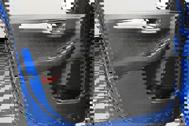 Used 2020 Ford Escape SE image 22