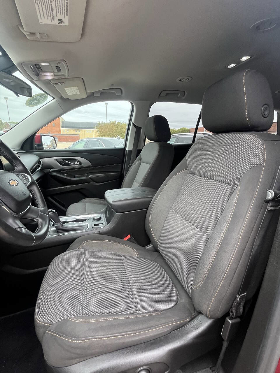 Used 2018 Chevrolet Traverse LT image 13