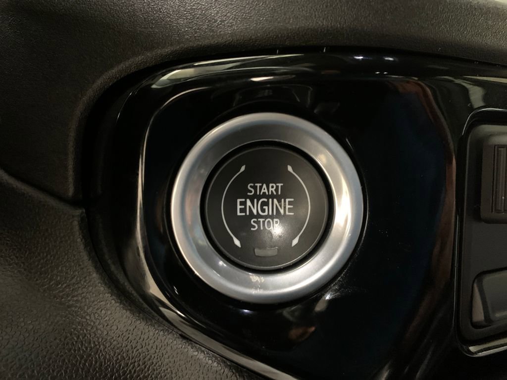 Used 2024 GMC Sierra 2500 SLT w/ SLT Convenience Package image 16