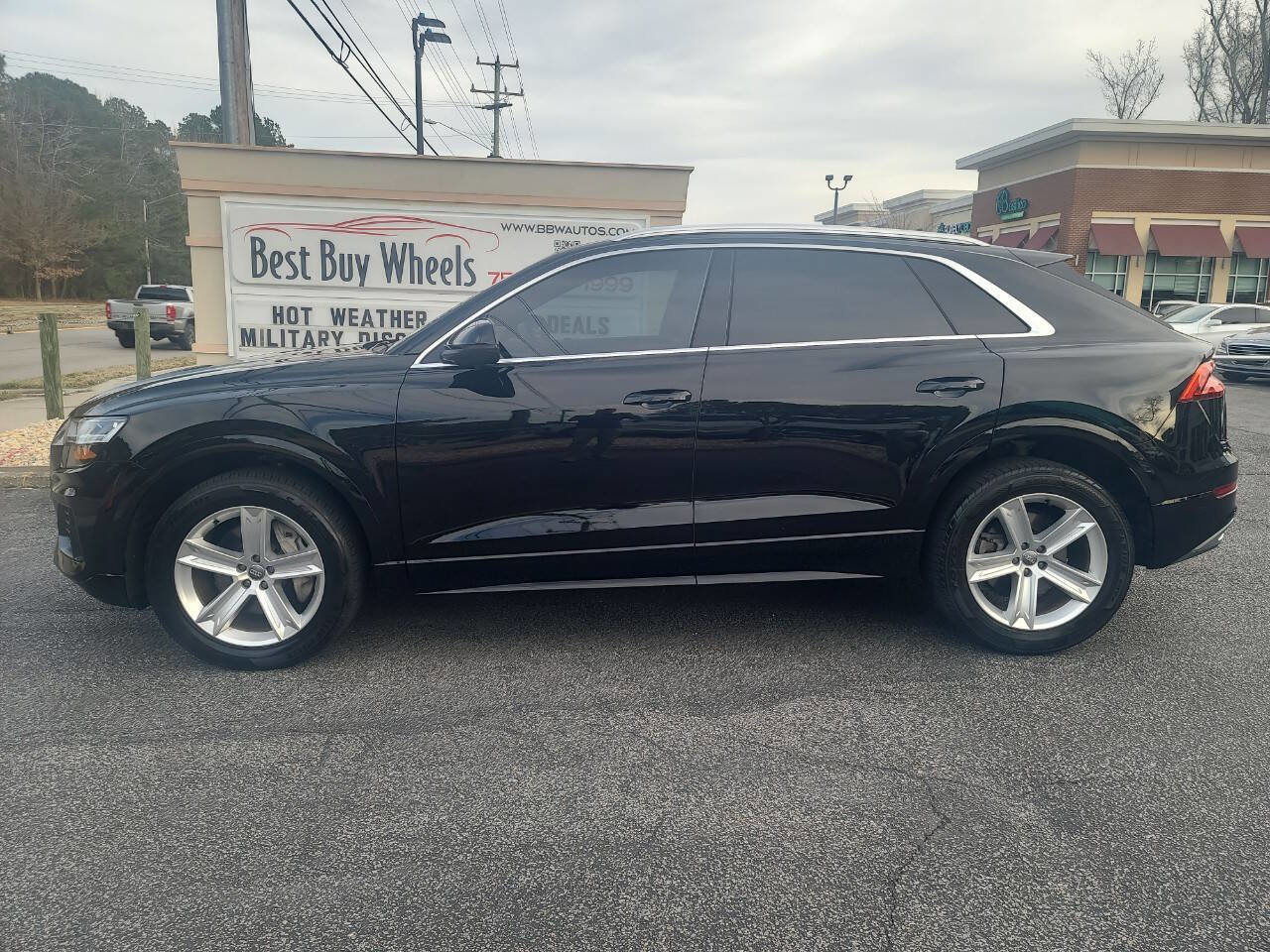 Used 2019 Audi Q8 Premium AWD/4WD image 4